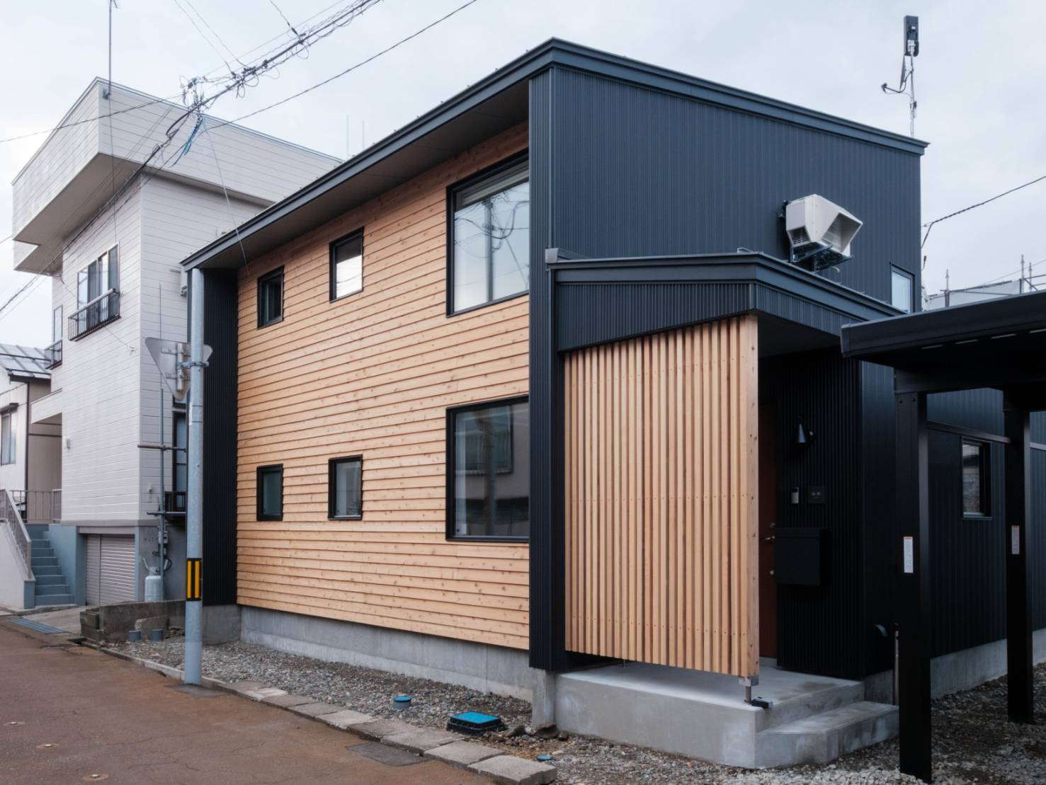 白金町の家